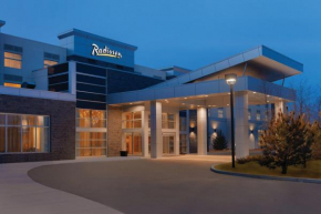 Отель Radisson Hotel & Conference Center Calgary Airport East, Калгари